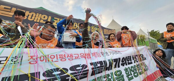 c87d60b5abafada633a3b8280bae35fb_1761525144_36.jpg c87d60b5abafada633a3b8280bae35fb_1761525144_36.jpg